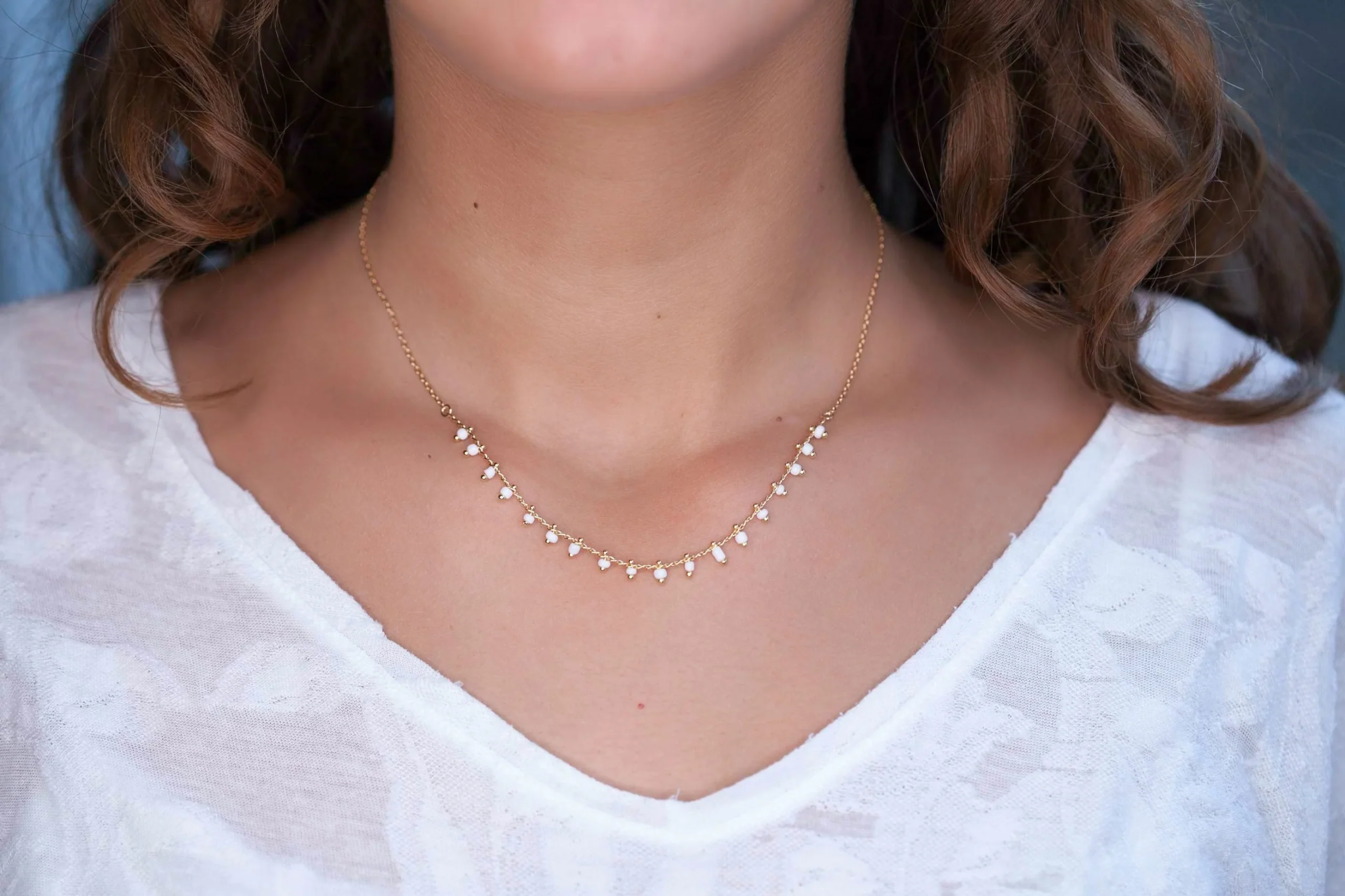 Collier perles blanches plaqué or – Image 2