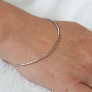 Bracelet jonc fin en argent